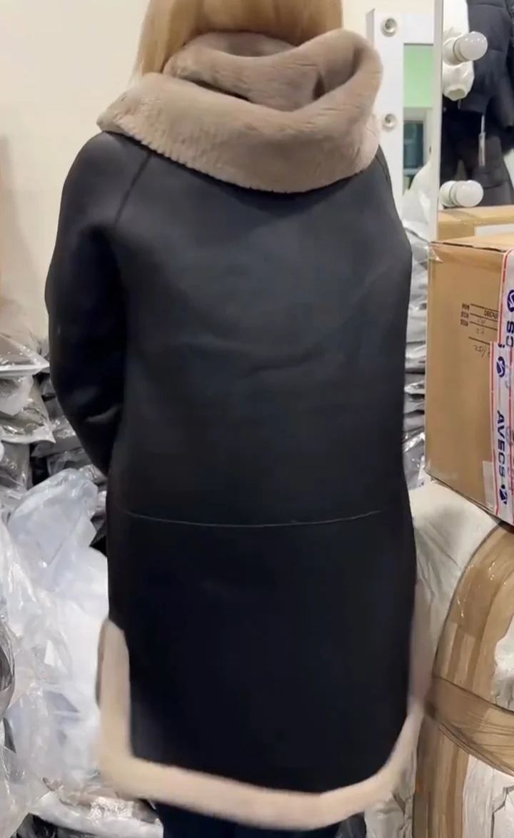 Women Standing Collar Plush Reversible Casual Coat