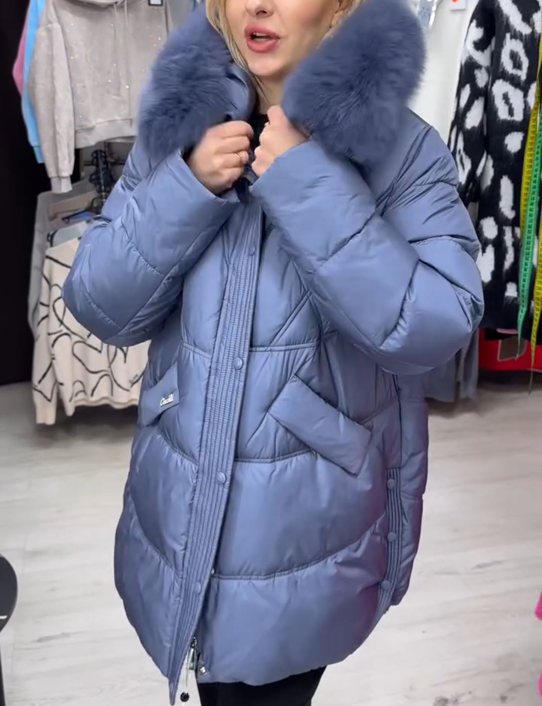 Fashion Premium Blue Down Jacket with Faux Fur Accent