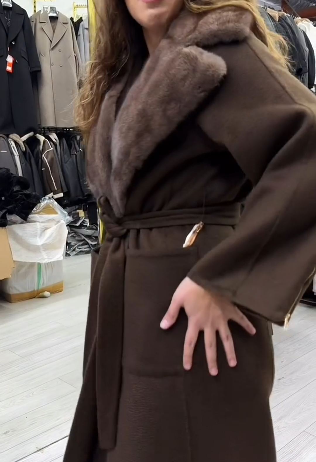 Vintage Elegant Brown Wool Coat with Faux Fur Collar