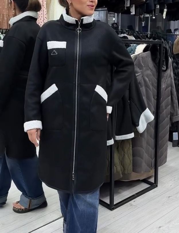 Fashion Functional Reversible Black-White Shearling Coat