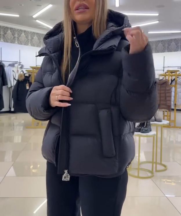 Fashion Short-Length Hooded Puffer Down Jacket