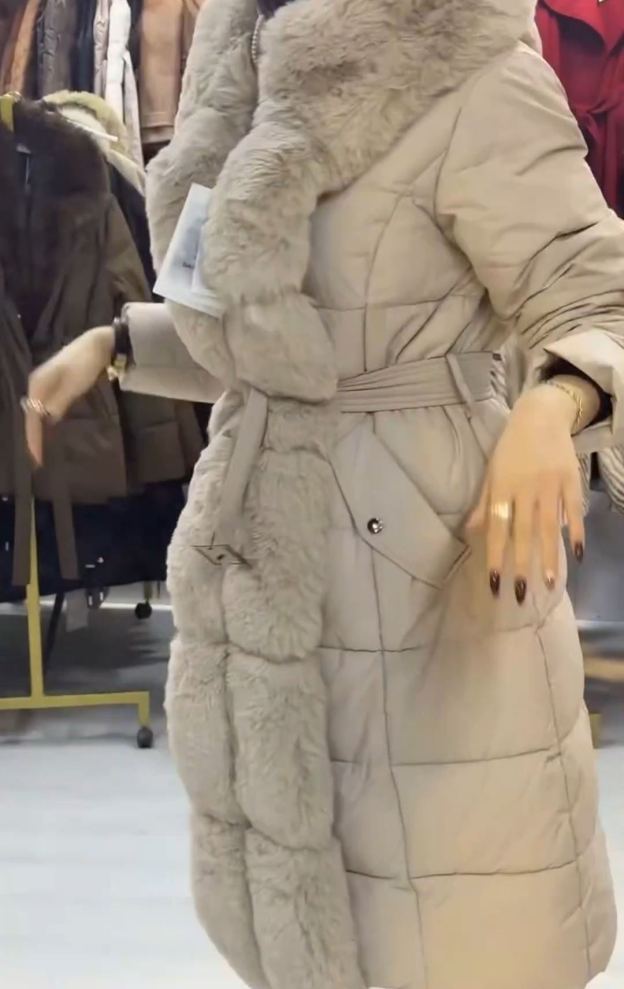 Luxury Detachable Shearling Scarf Beige Down Coat