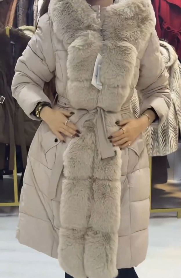Luxury Detachable Shearling Scarf Beige Down Coat