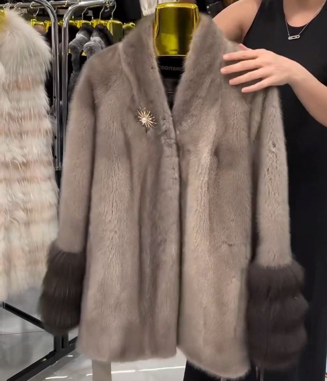 Light Luxury Brooch-Detail Gray Faux Fur Coat