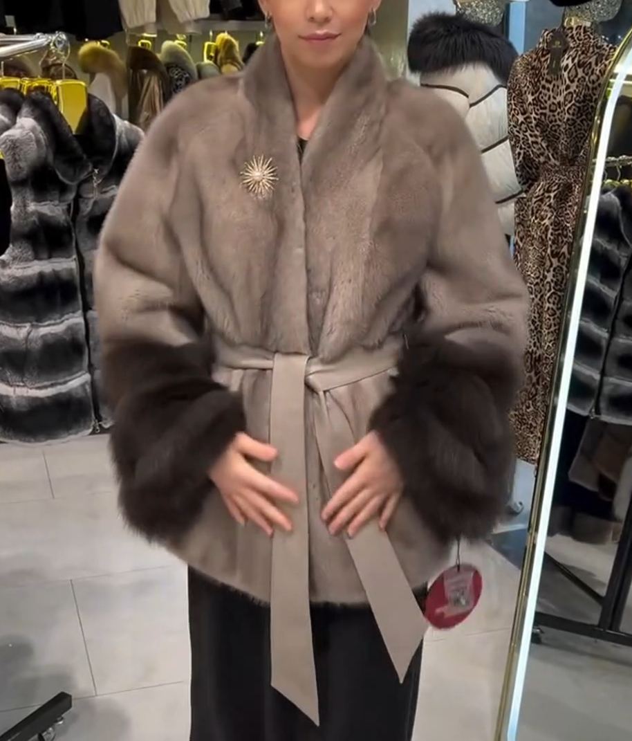 Light Luxury Brooch-Detail Gray Faux Fur Coat