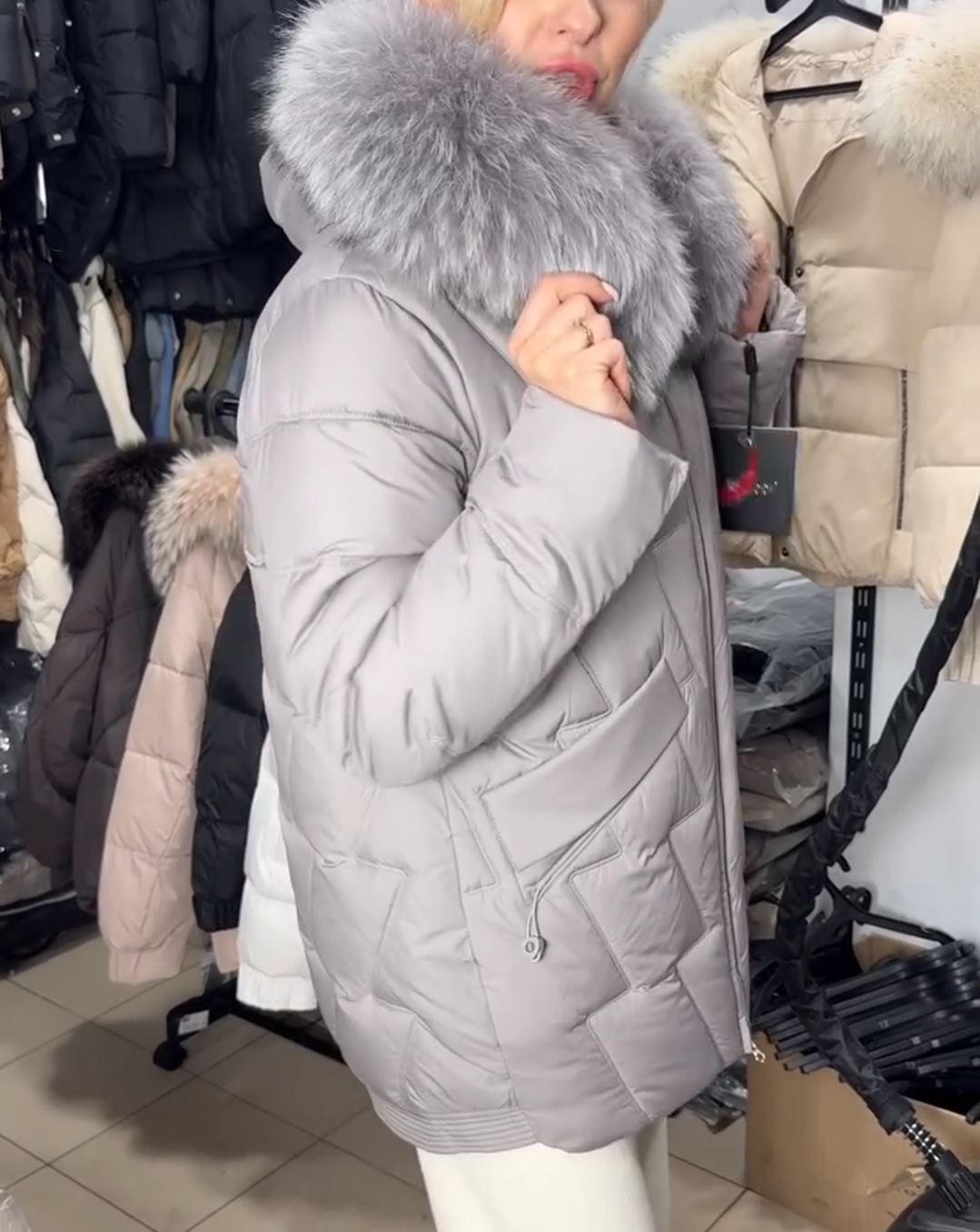Detachable Fur-Collar Light Gray Quilted Down Jacket