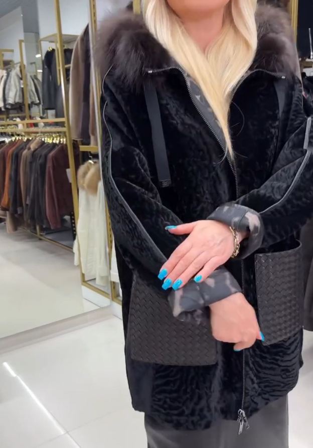 Leopard-Print Lining Black Faux Fur Jacket