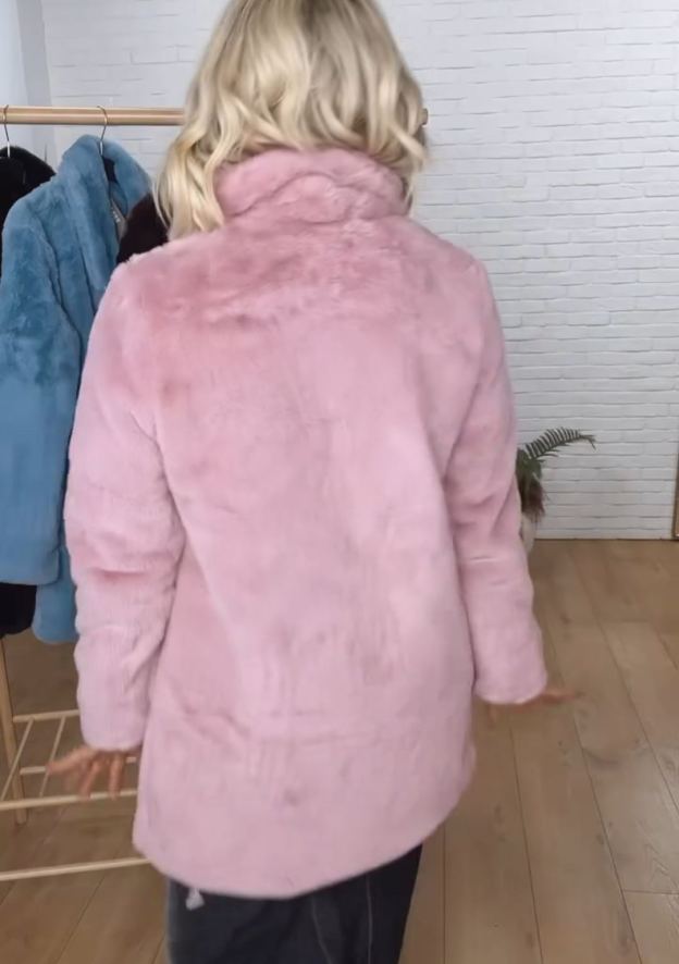 Fashion Age-Reducing Soft-Tone Faux Fur Coat