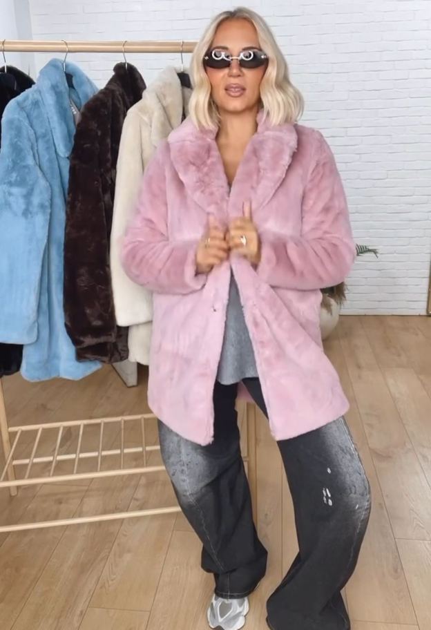 Fashion Age-Reducing Soft-Tone Faux Fur Coat