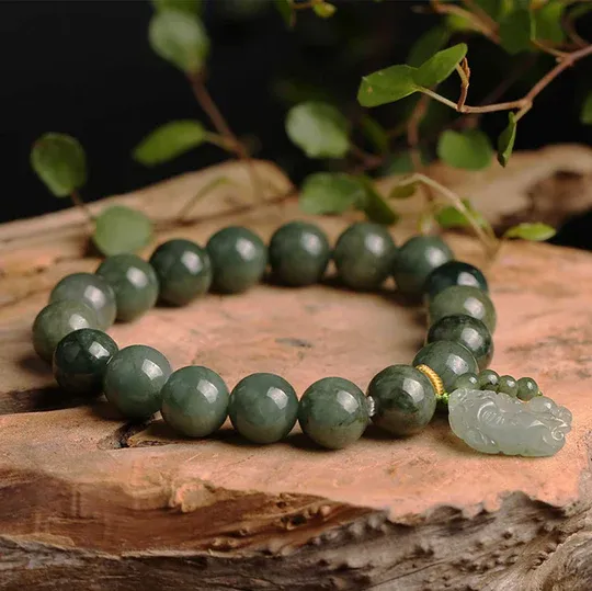 NatureQi Green Jade Bracelet with Pixiu - Attract Wealth and Soothe with Calming Energies