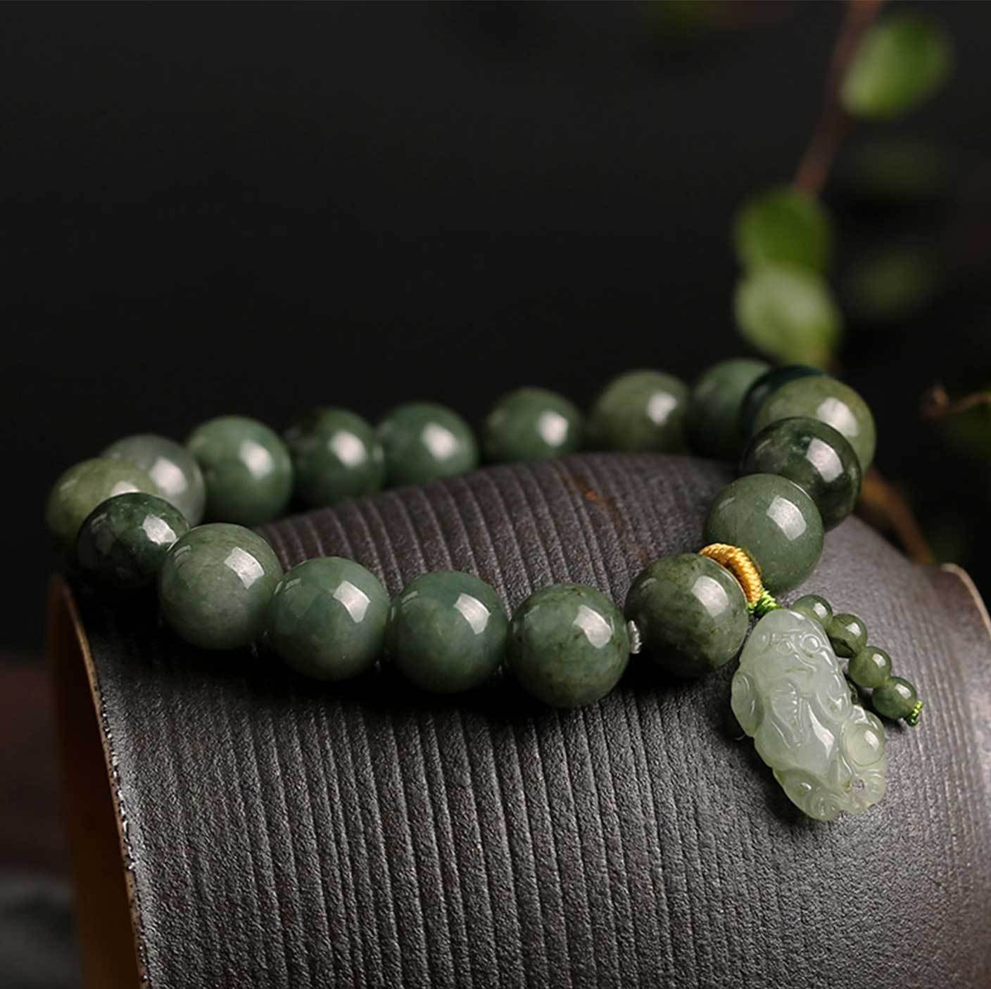 NatureQi Green Jade Bracelet with Pixiu - Attract Wealth and Soothe with Calming Energies