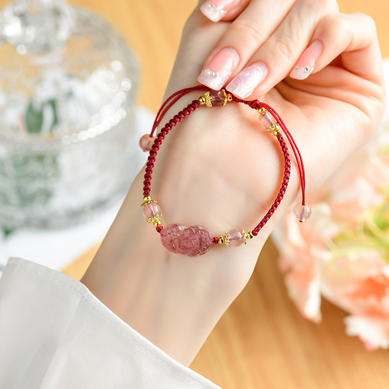 NatureQi Natural Strawberry Crystal Pixiu Wealth - attracting Red - String Bracelet: Inherit Auspicious Meanings and Attract Wealth and Blessings