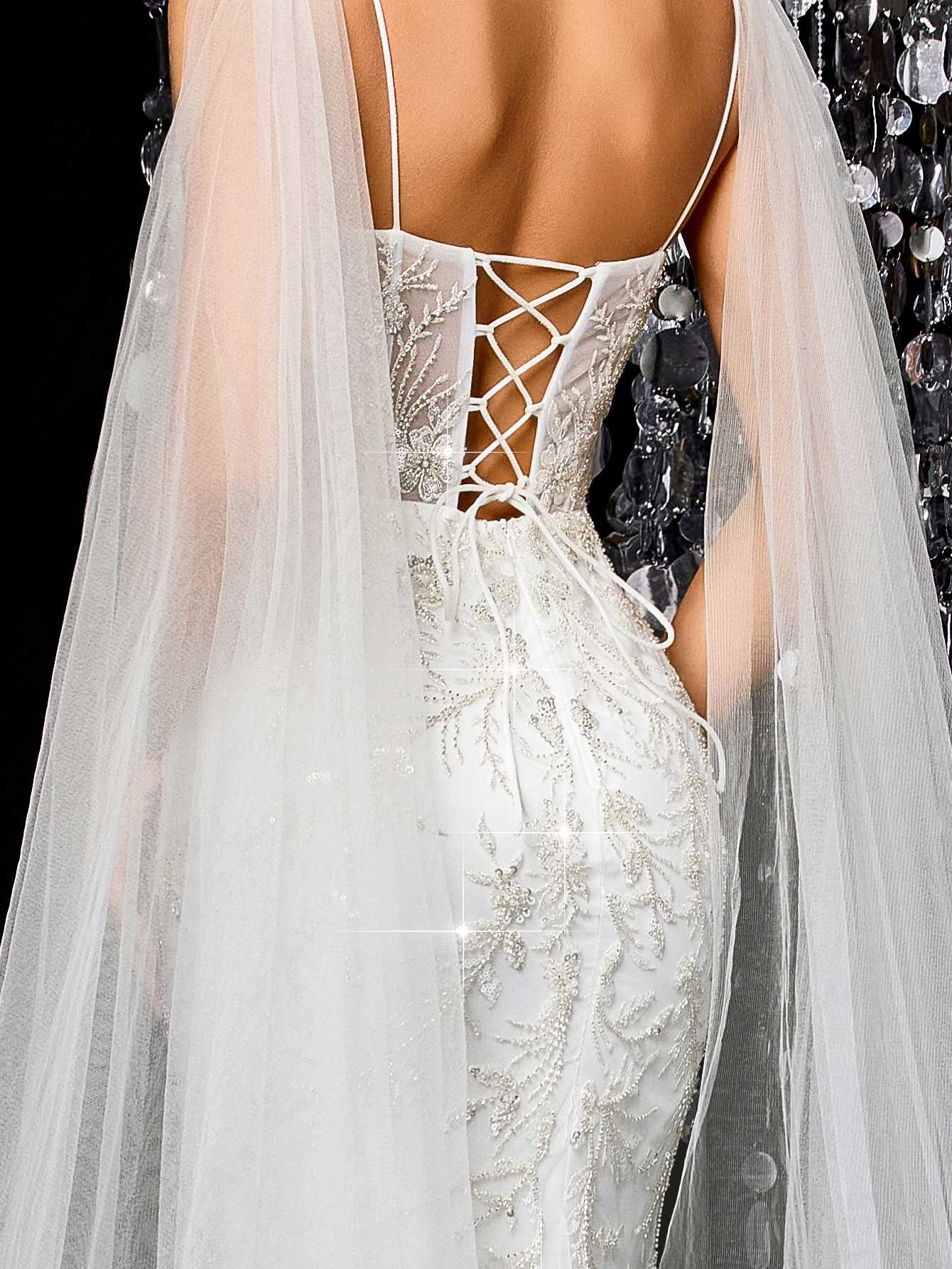 Modecrush Gorgeous and exquisite wedding dress Elegant floral embroidered mesh long mermaid wedding dress with flowing tulle cape sleeves