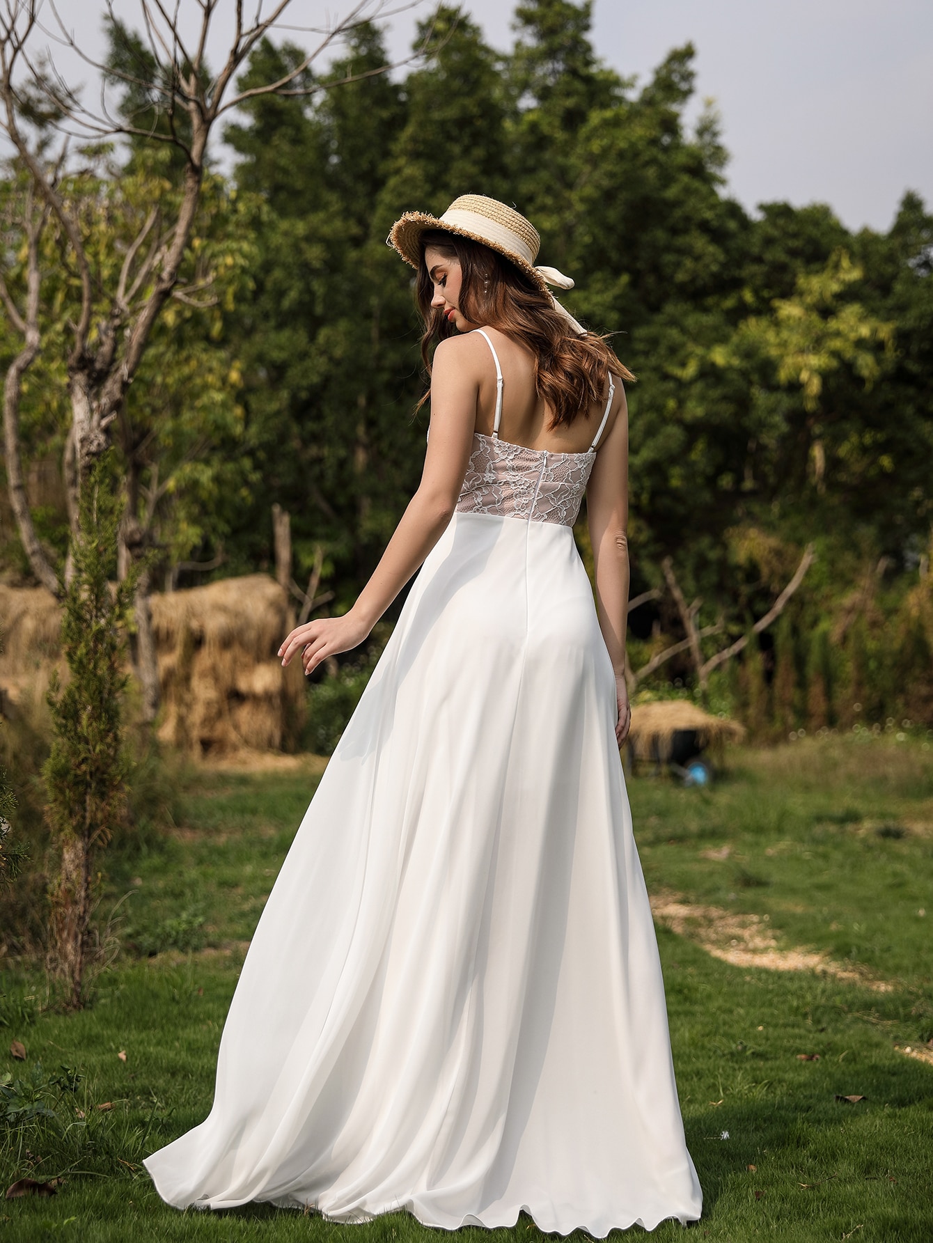 Leely Elegant Strapless Sleeveless A-line Wedding Dress