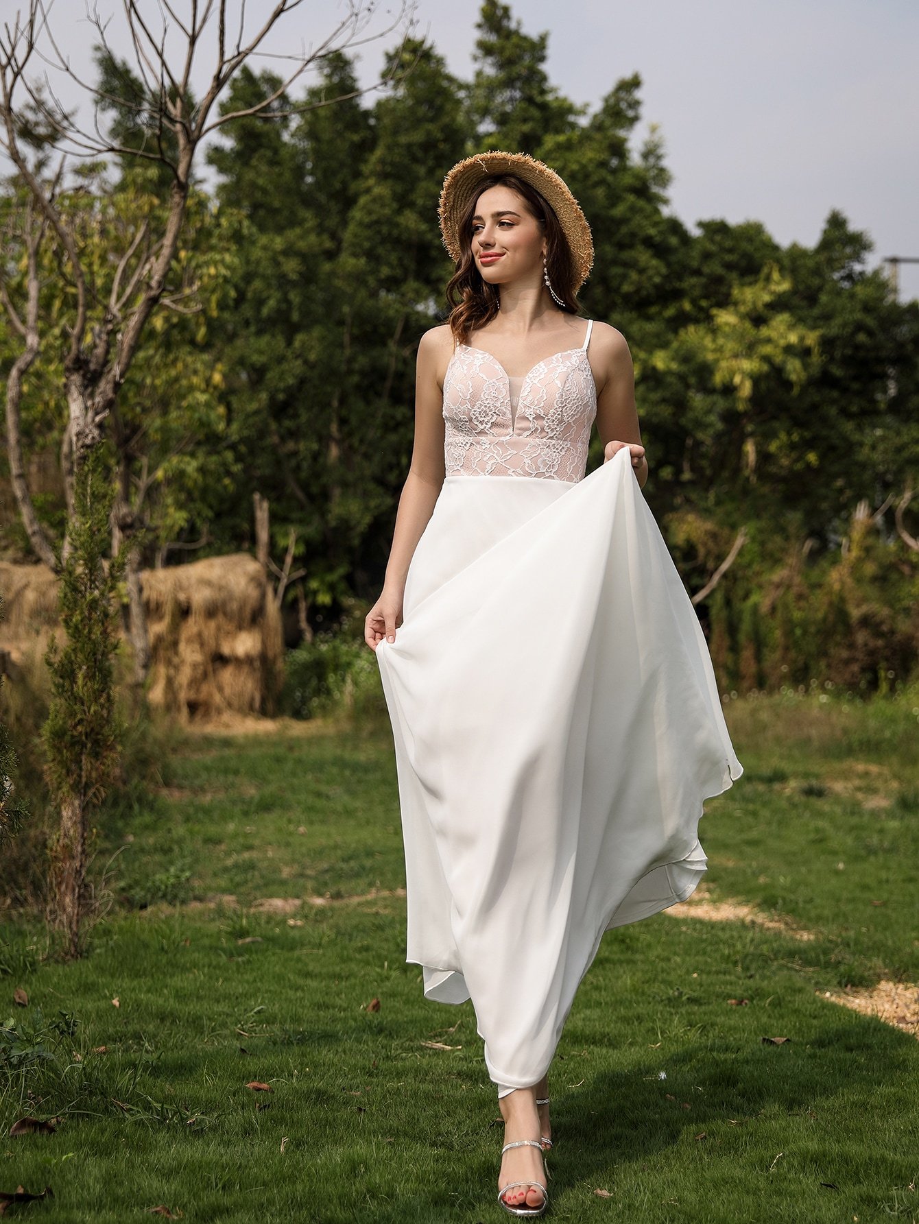 Leely Elegant Strapless Sleeveless A-line Wedding Dress