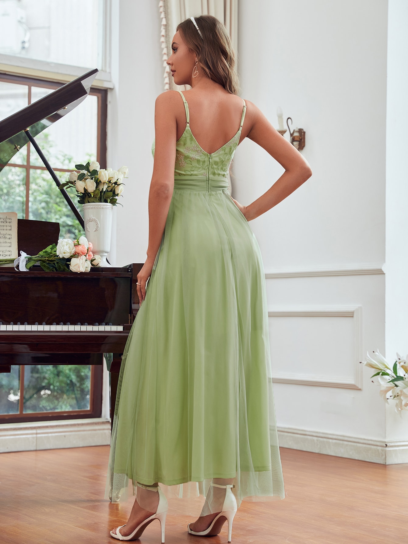 Leely Elegant Spaghetti Straps Sleeveless A-line Party Dress