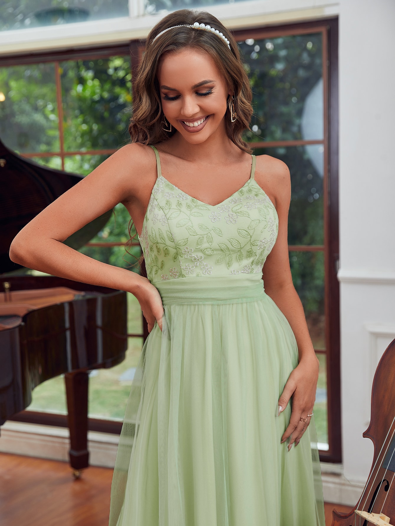 Leely Elegant Spaghetti Straps Sleeveless A-line Party Dress
