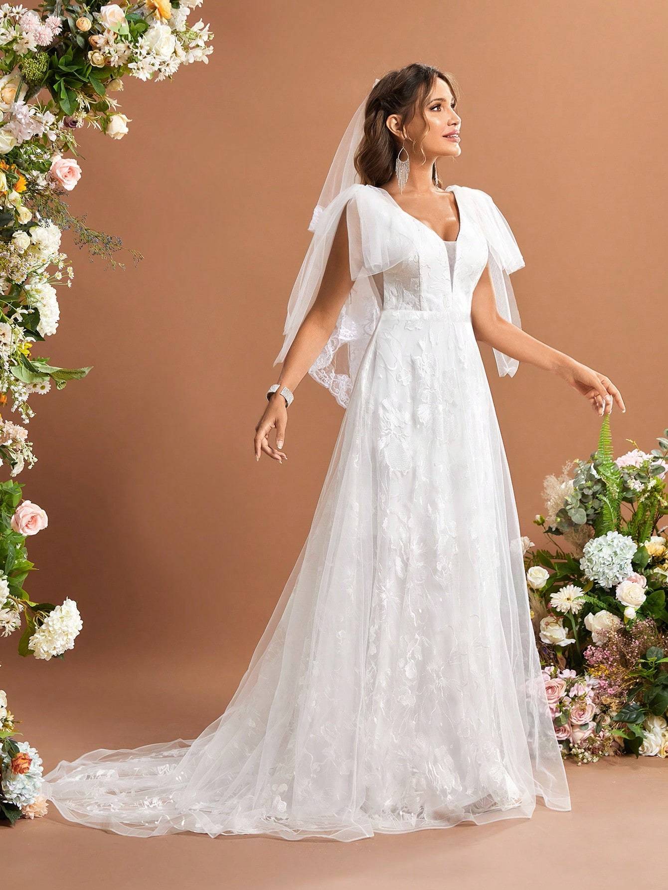 Leely Elegant V Neck Sleeveless A-line Wedding Dress