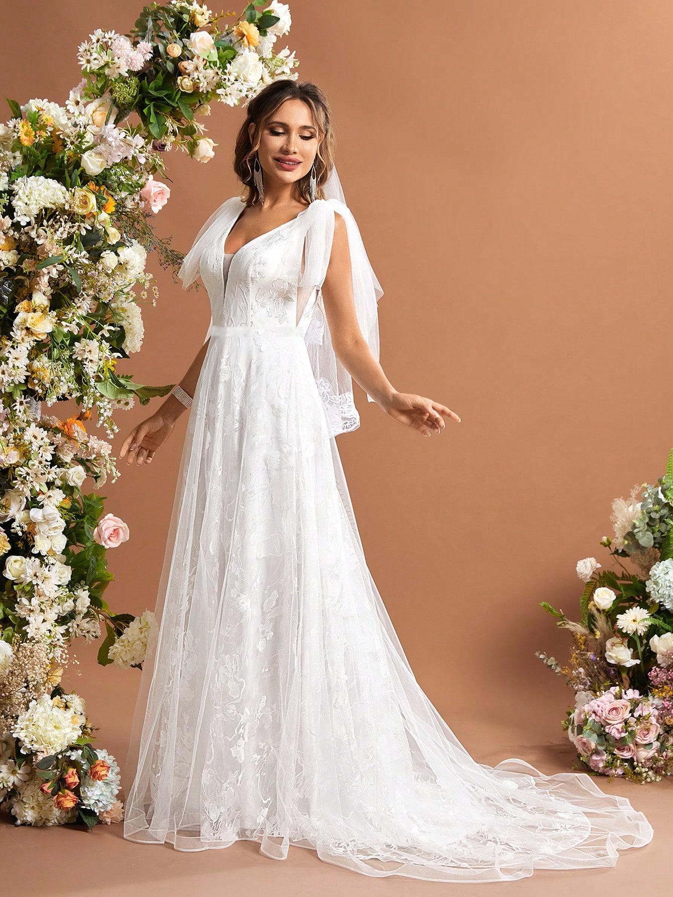 Leely Elegant V Neck Sleeveless A-line Wedding Dress