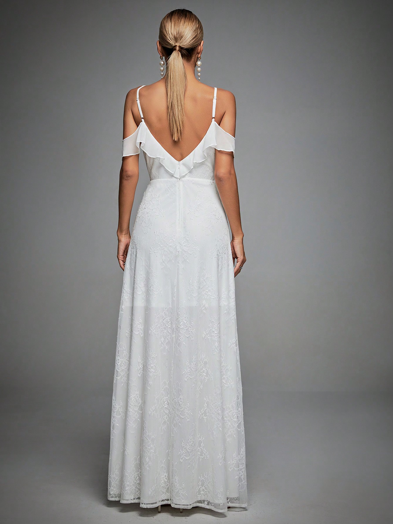 Leely Women's Elegant Spaghetti Straps Cold Shoulder Wedding Dress