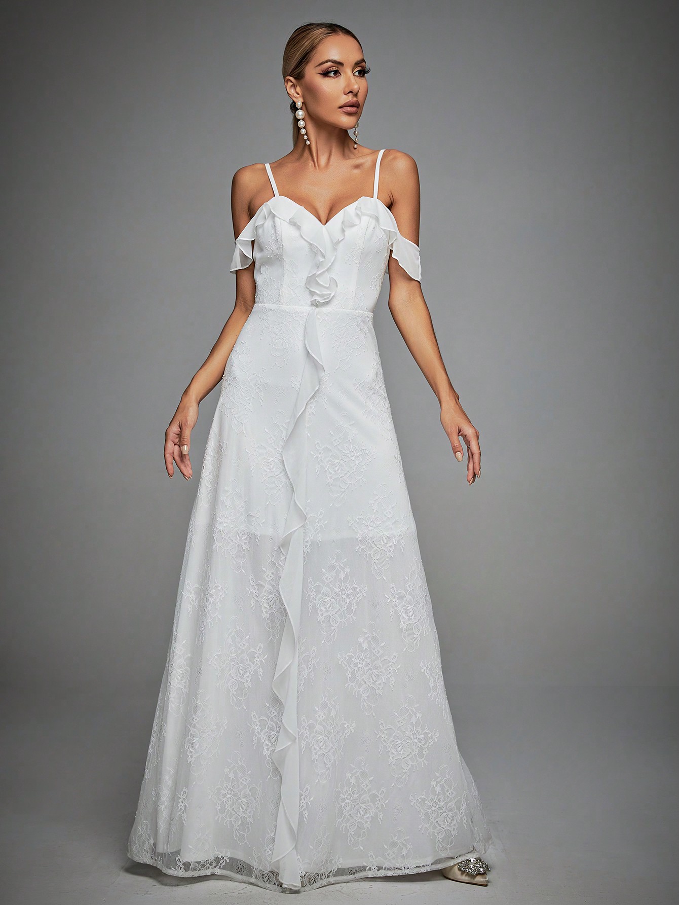 Leely Women's Elegant Spaghetti Straps Cold Shoulder Wedding Dress