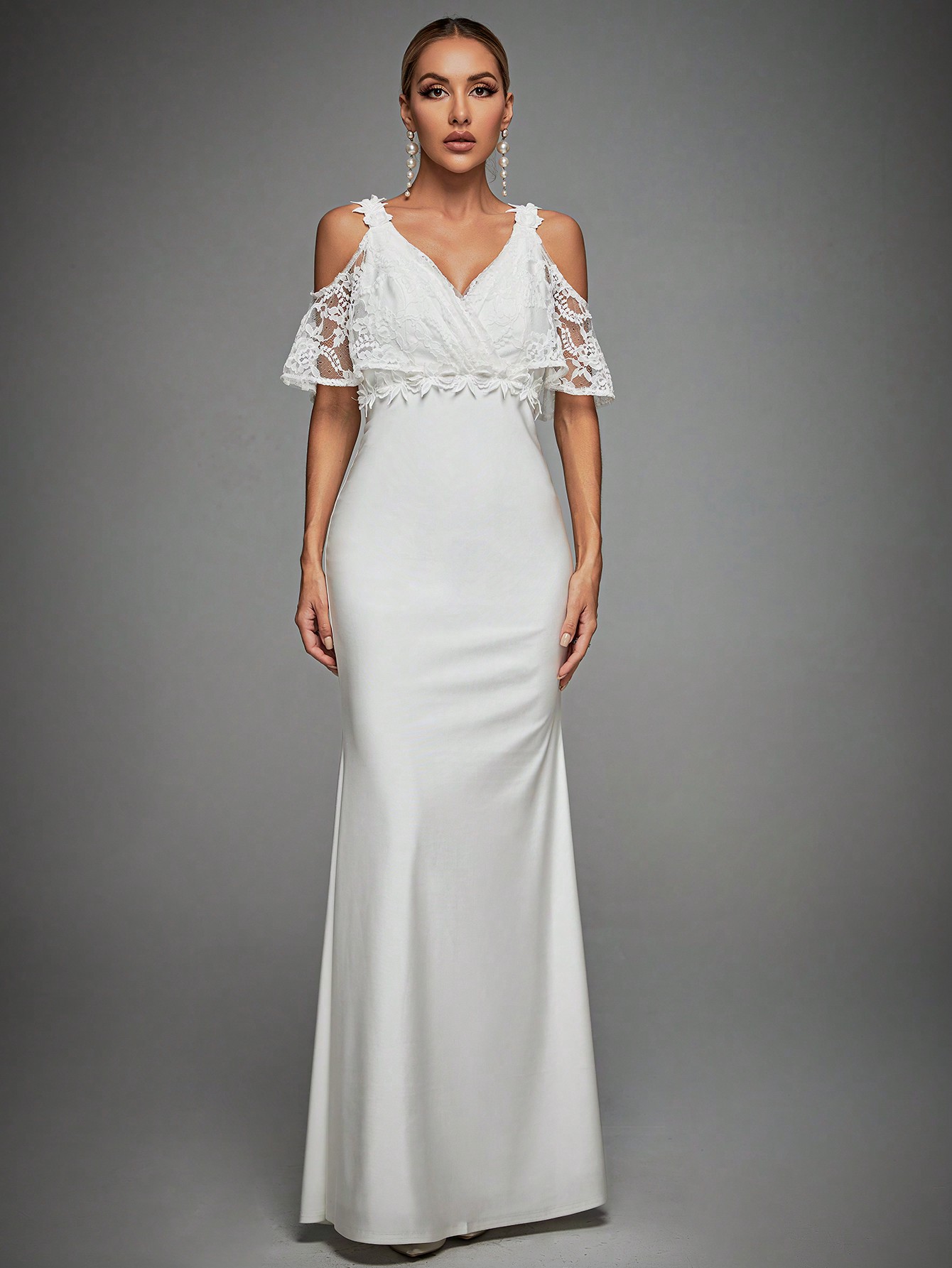 Leely Elegant V Neck Cold Shoulder Mermaid Wedding Dress