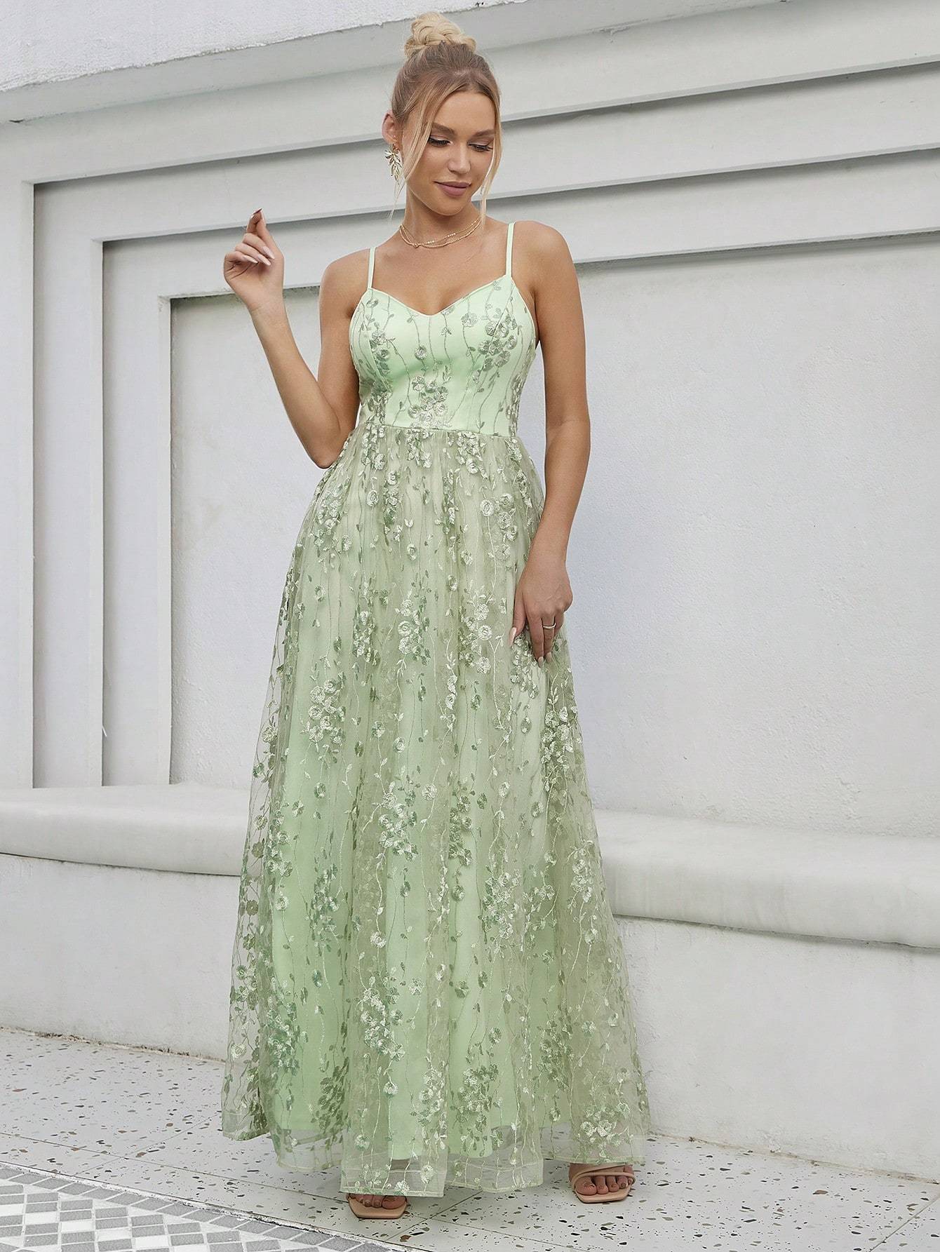 Leely Women's Elegant Sweetheart Cloak Sleeve Lace A-Line Dress