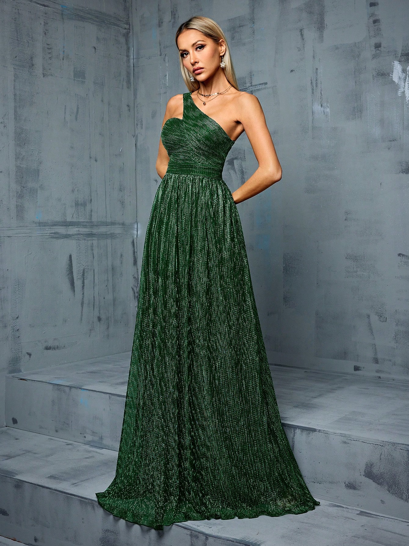 Leely Elegant Asymmetrical Neck Sleeveless Evening Gown
