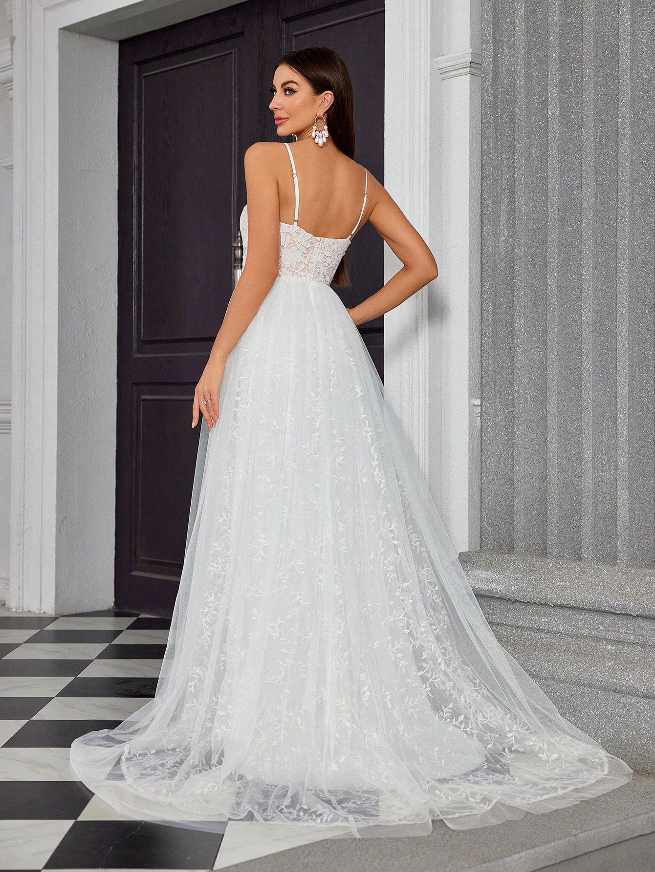 Leely Elegant Spaghetti Straps Sleeveless Lace Evening Gown