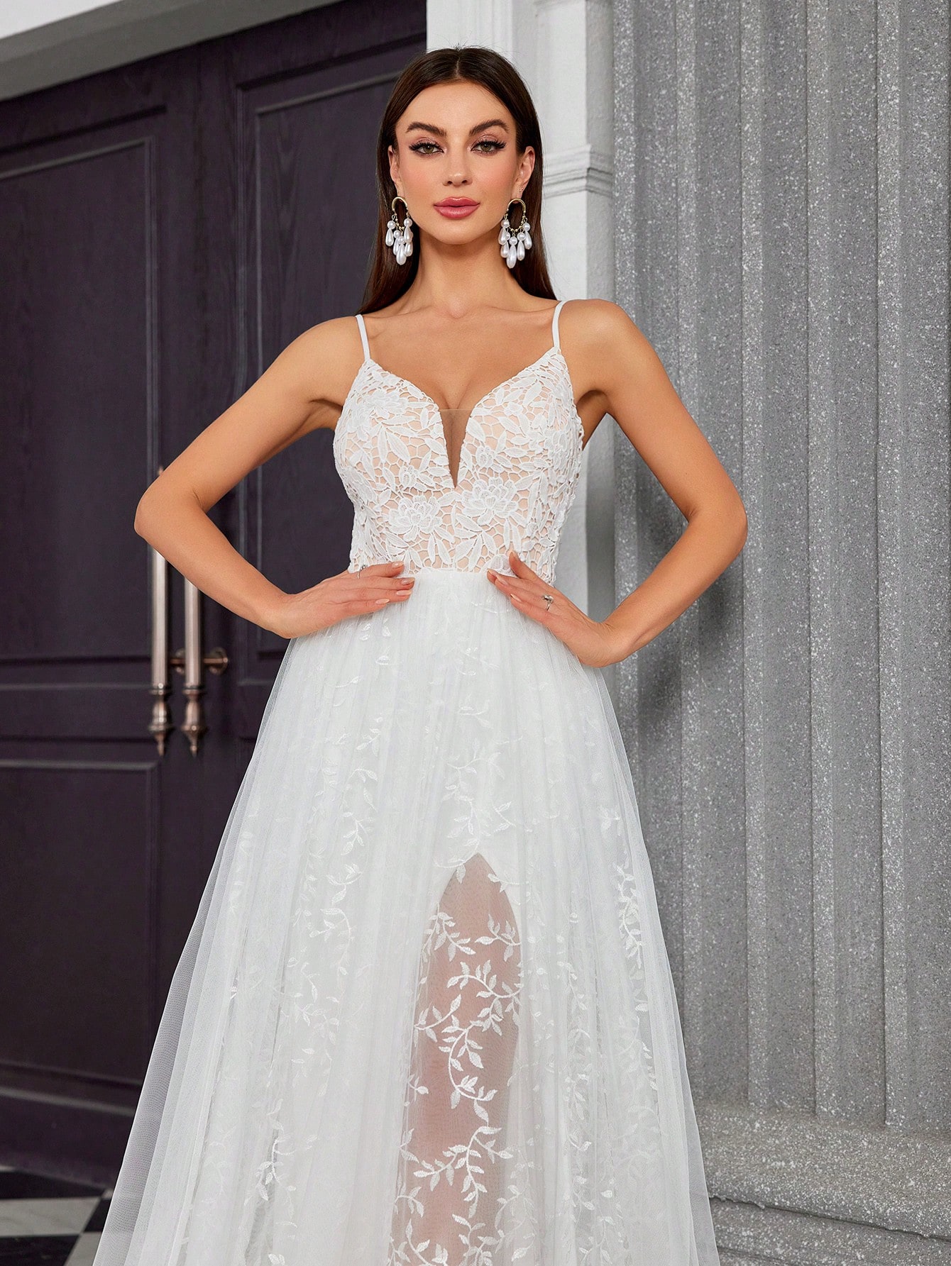 Leely Elegant Spaghetti Straps Sleeveless Lace Evening Gown