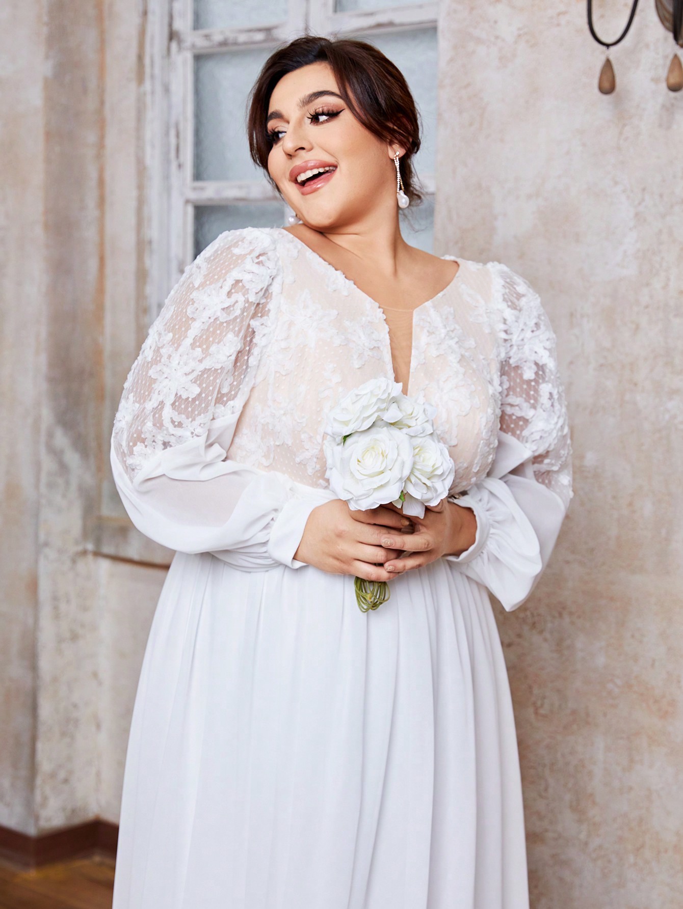 Leely Plus Women's V Neck Flare Sleeve A‑Line Wedding Dress