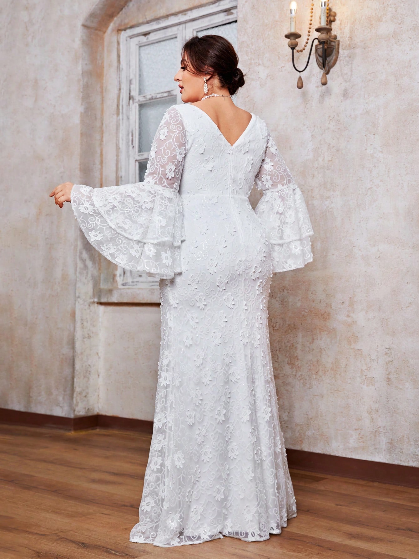 Leely Plus Women's Elegant V Neck Flare Sleeve Wedding Dress