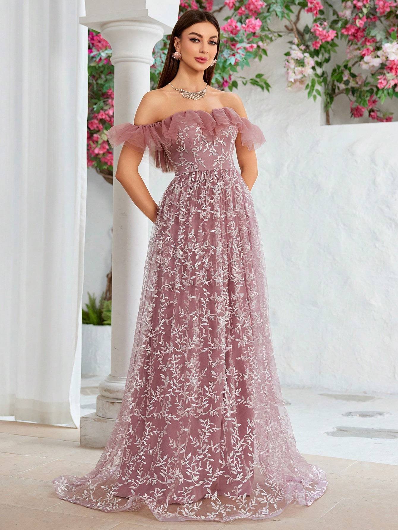 Leely Women's Elegant Sweetheart Cloak Sleeve Lace A-Line Dress