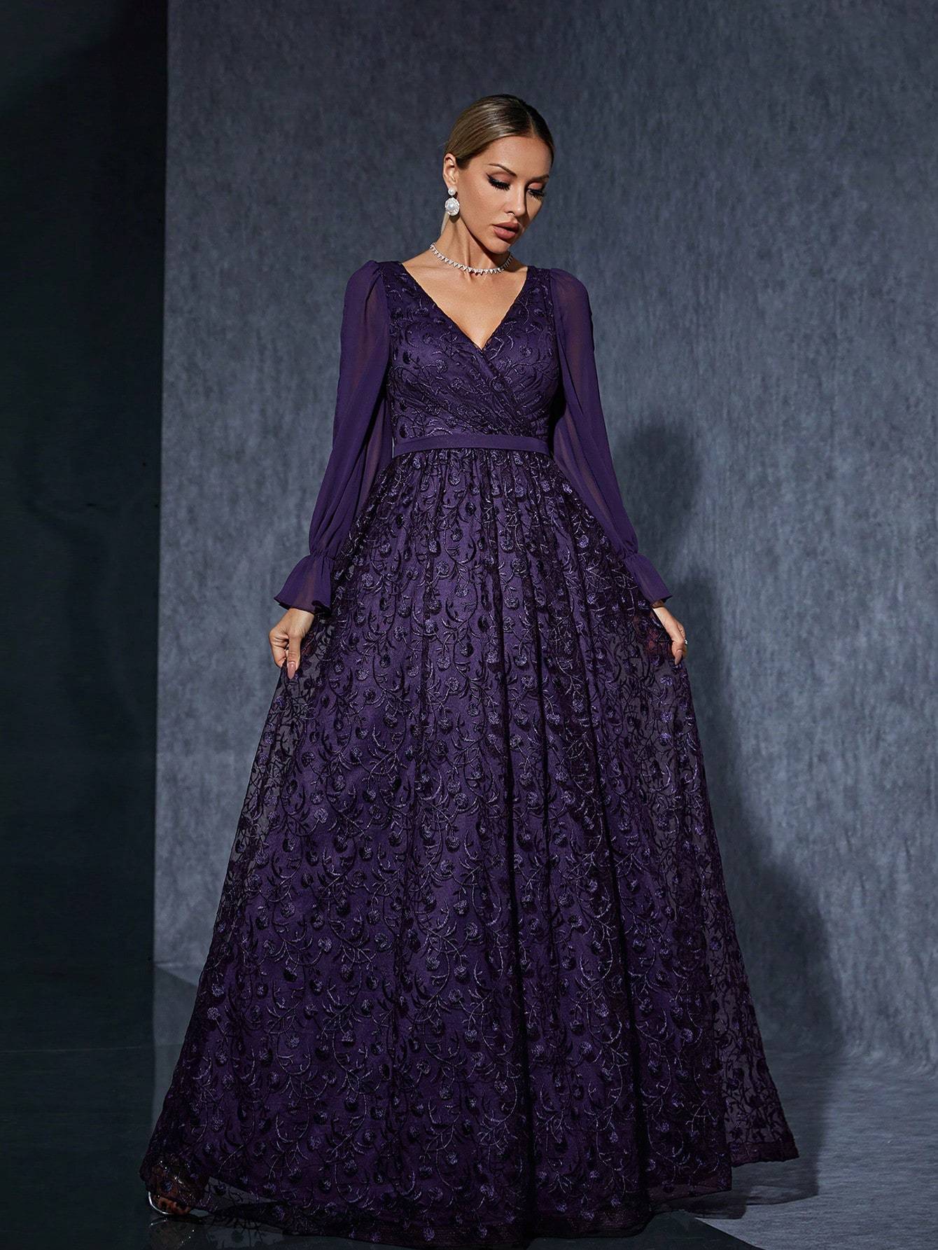 Leely Elegant V Neck Split Sleeve Lace Evening Gown
