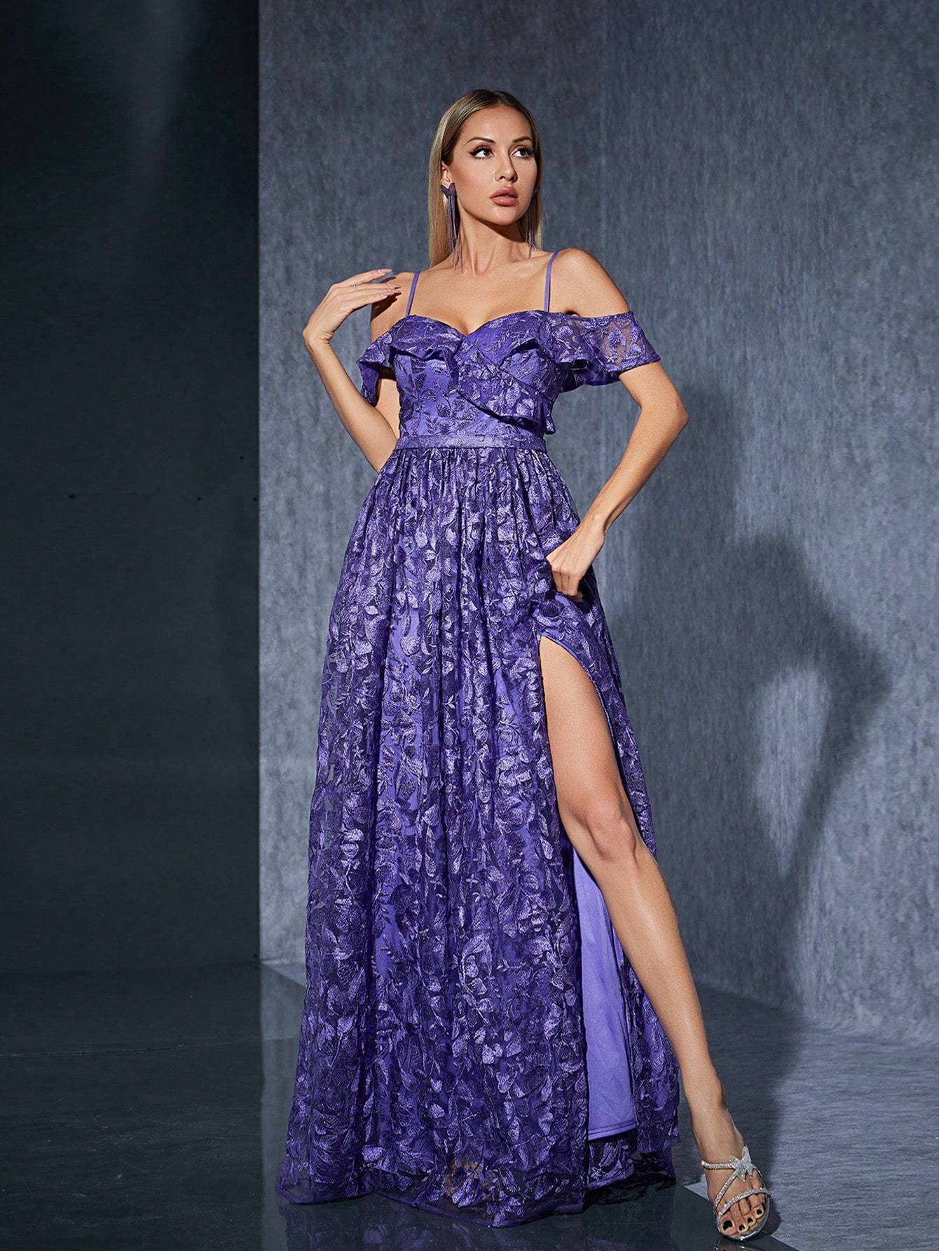 Leely Women's Elegant Sweetheart Cloak Sleeve Lace A-Line Dress