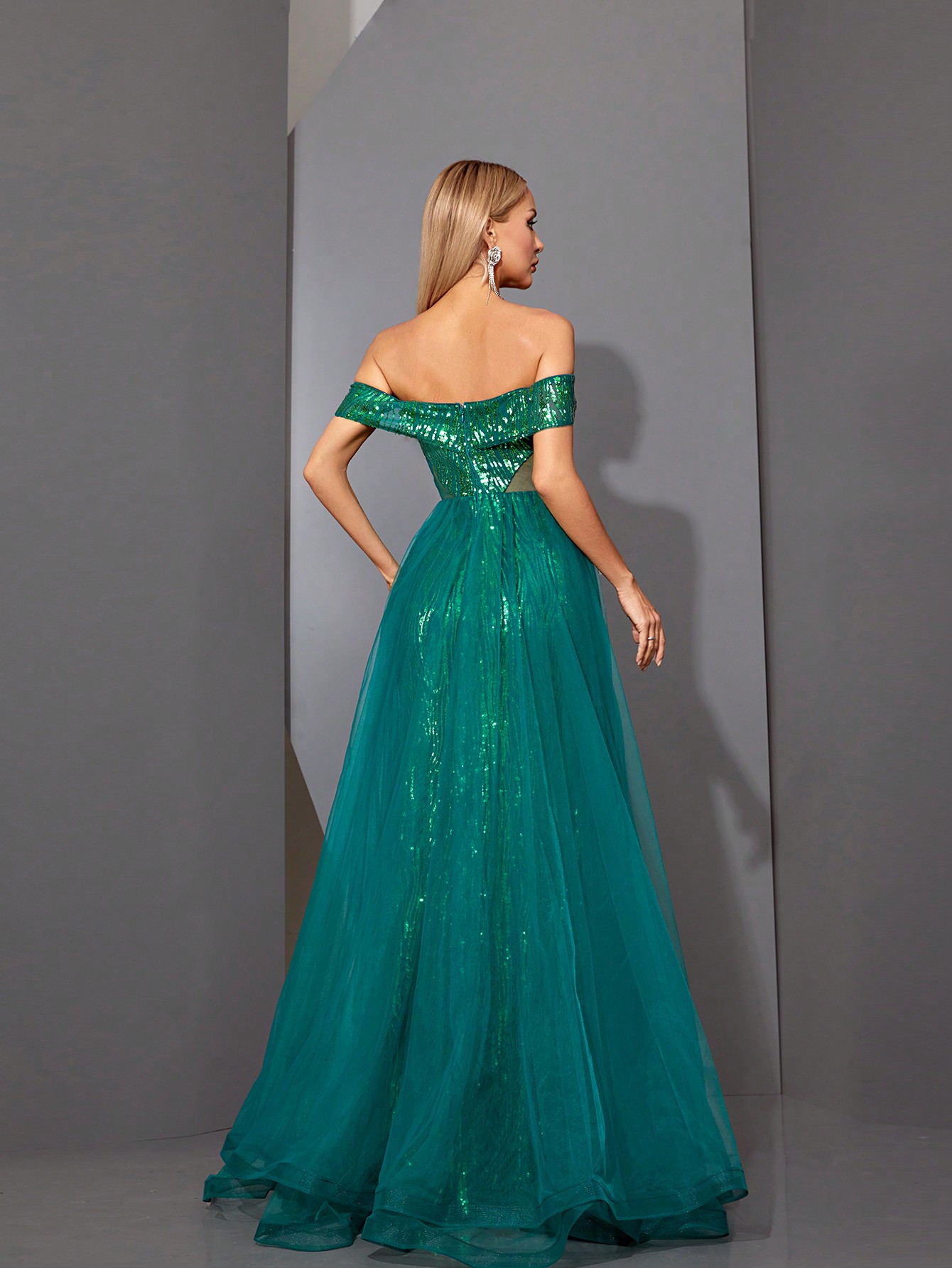 Leely Elegant Off The Shoulder Sleeveless Party Dress