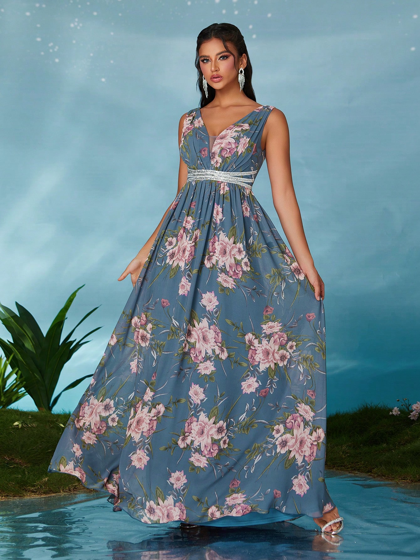 Leely Elegant V Neck Sleeveless Prom Dress