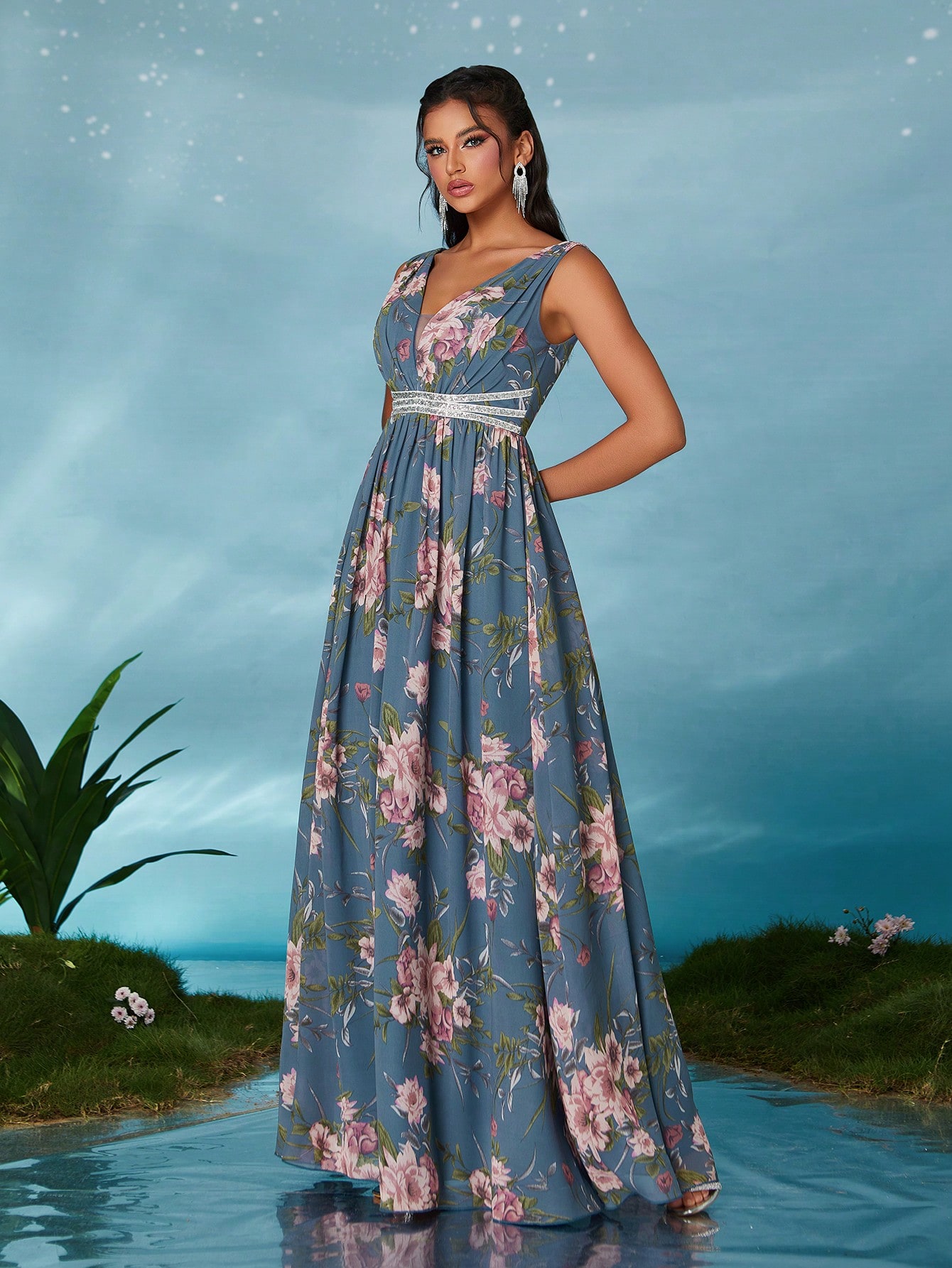 Leely Elegant V Neck Sleeveless Prom Dress