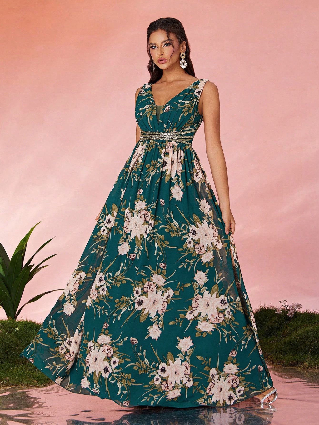 Leely Elegant V Neck Sleeveless Prom Dress
