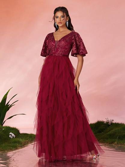 Leely Women's Elegant Sweetheart Cloak Sleeve Lace A-Line Dress