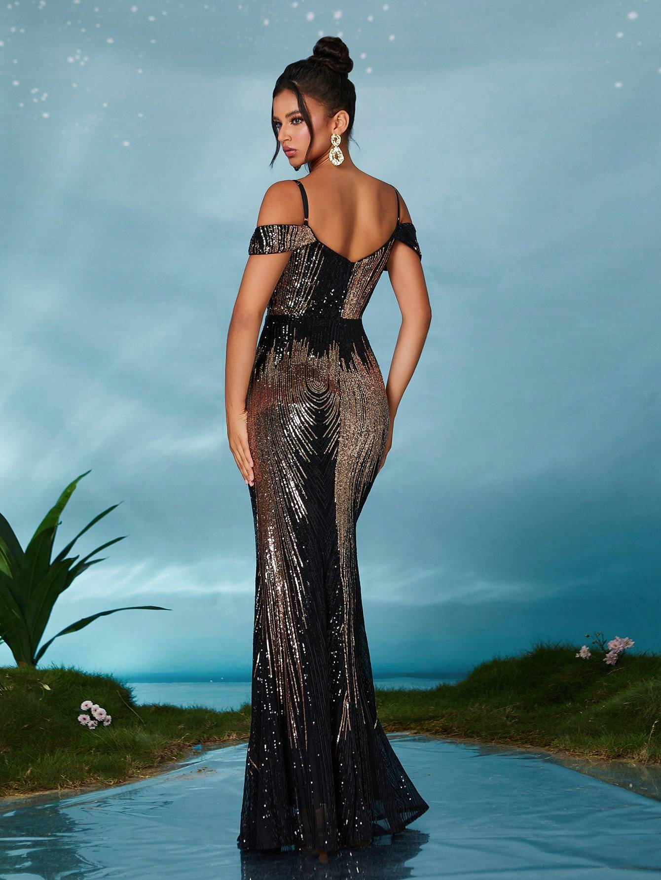 Leely Elegant Spaghetti Straps Cold Shoulder Prom Dress