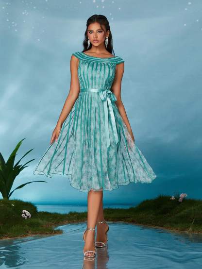 Leely Women's Elegant Sweetheart Cloak Sleeve Lace A-Line Dress