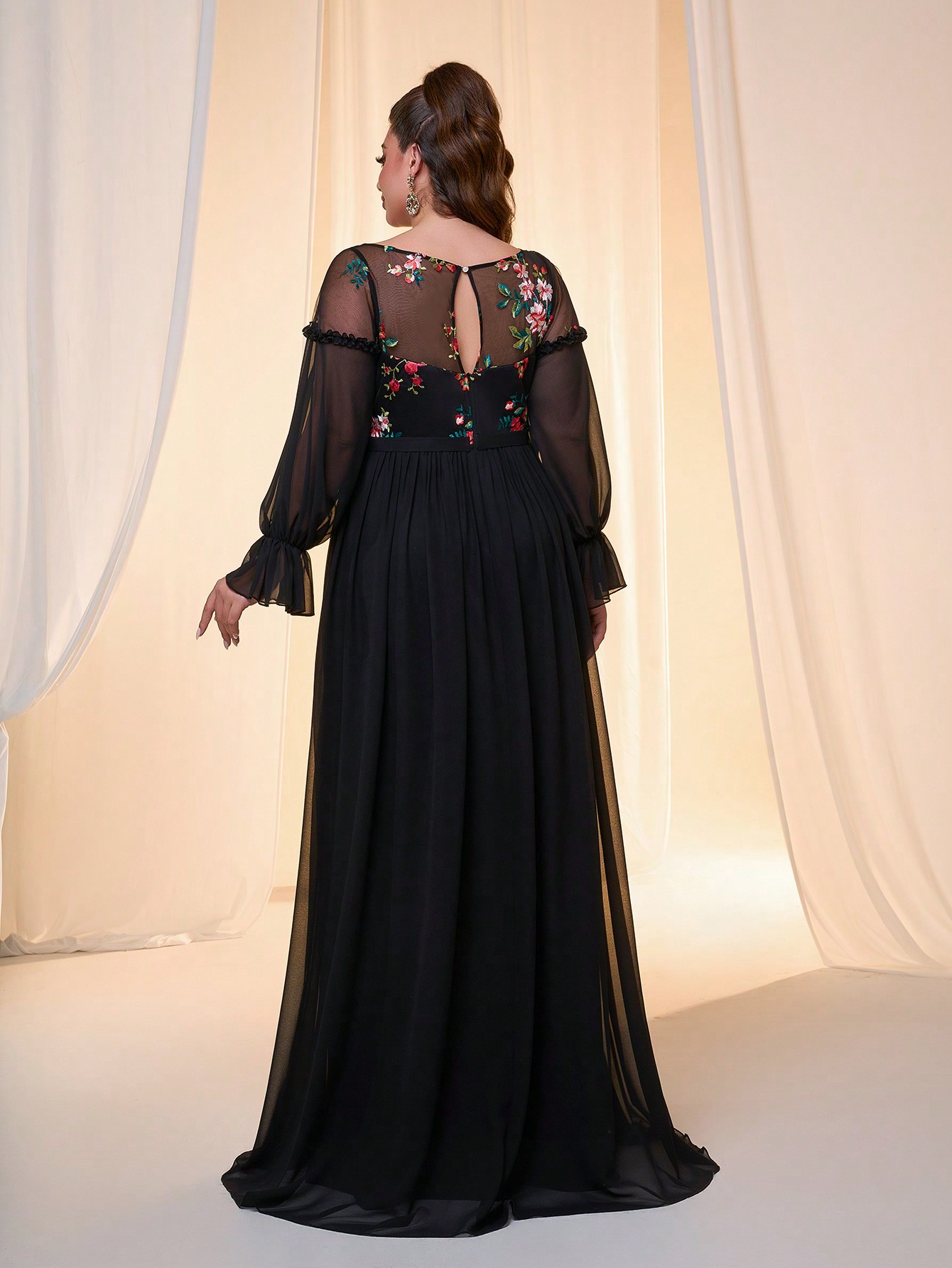 Leely Plus Women's Elegant Round Neck Bishop Sleeve Party Dresses
