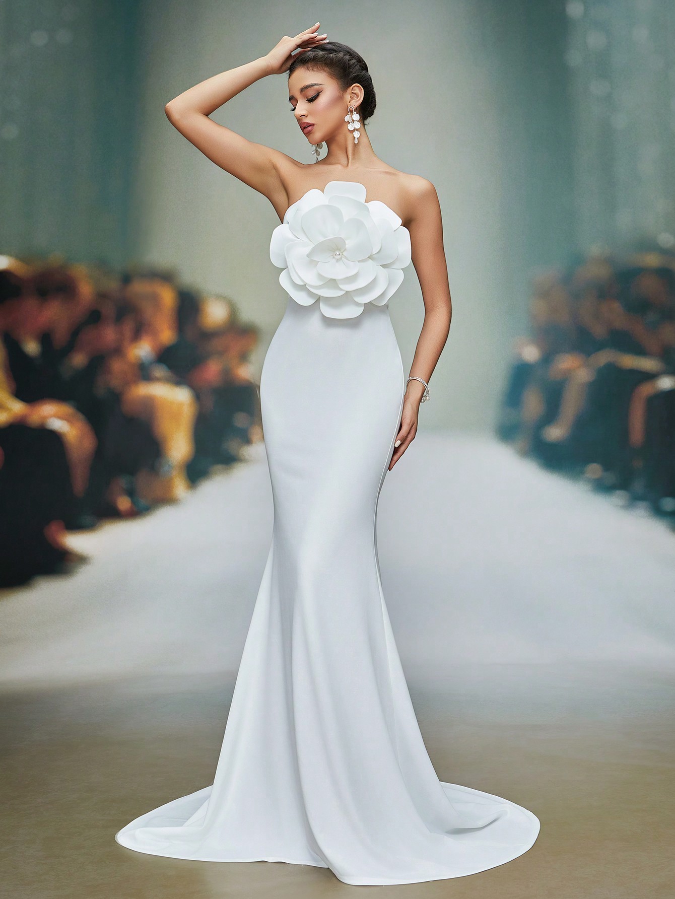 Leely Elegant Strapless Sleeveless Evening Gown