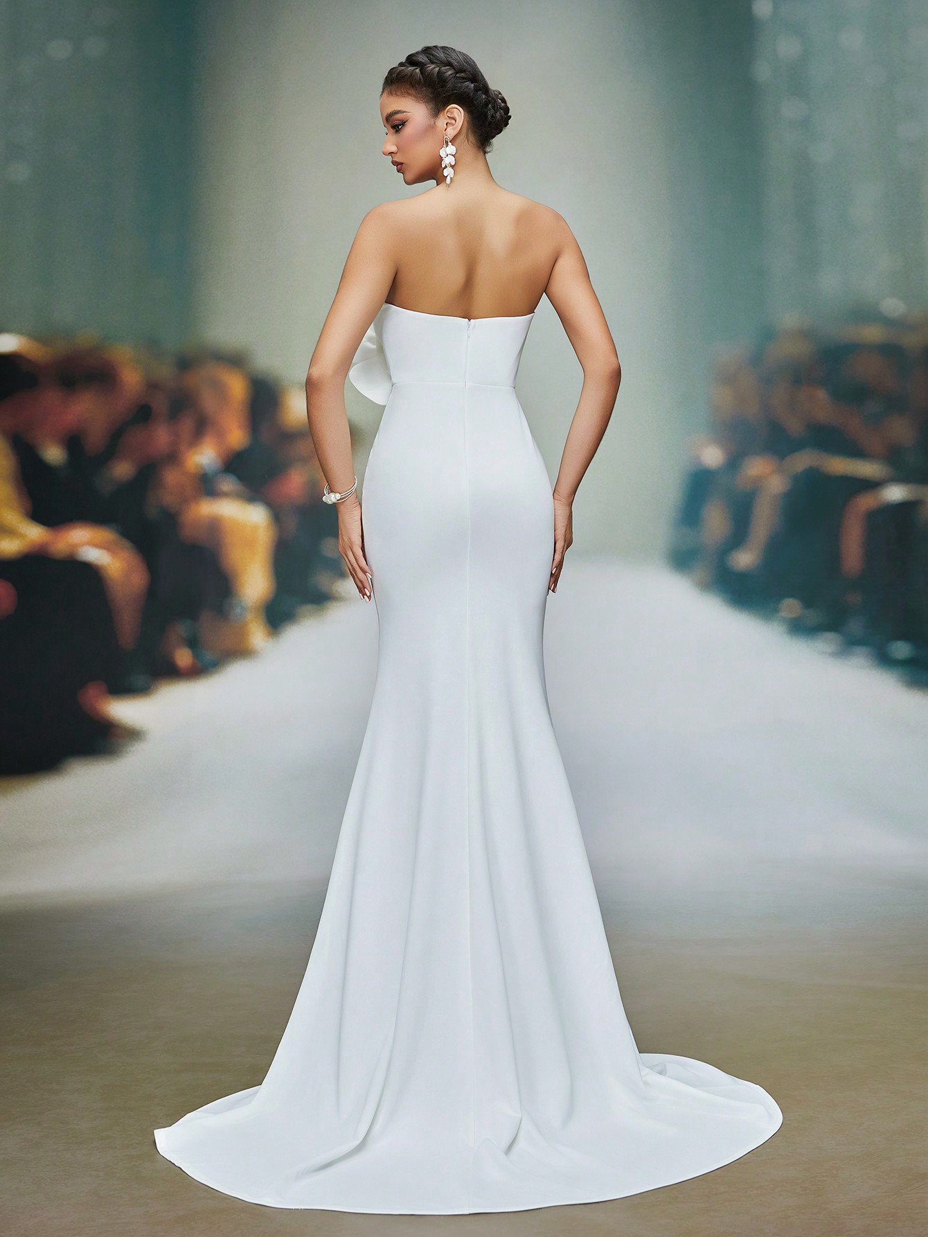 Leely Elegant Strapless Sleeveless Evening Gown