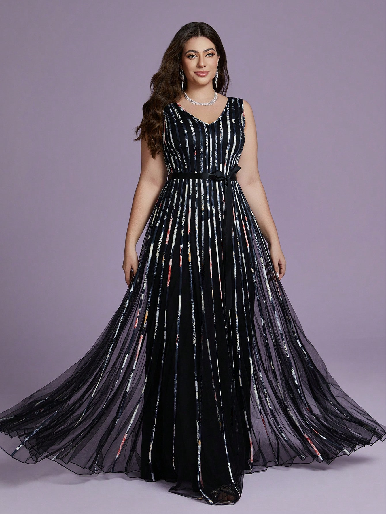 Leely Plus Women's Elegant V Neck Sleeveless A-Line Prom Dress