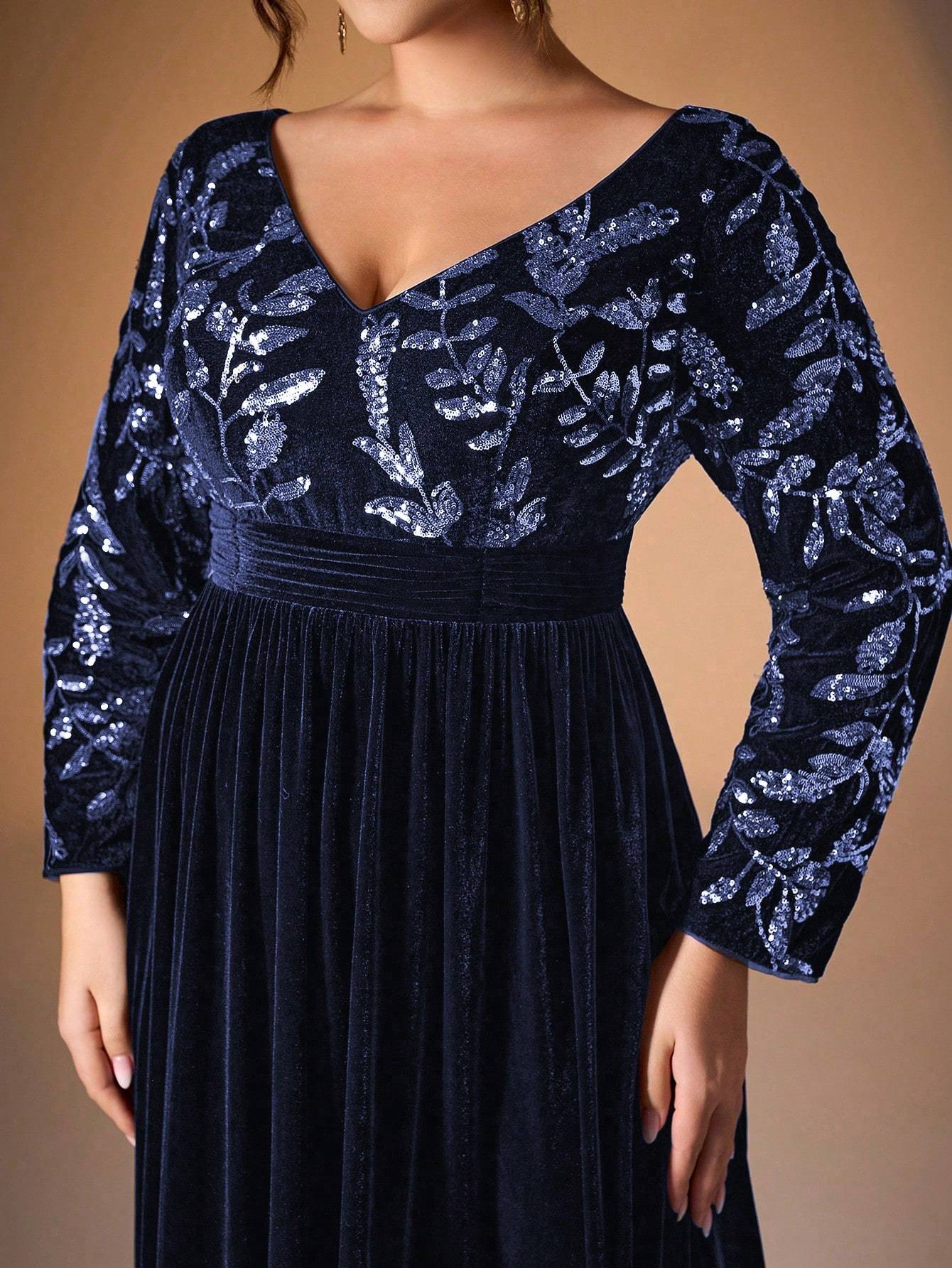 Leely Plus Women's Elegant V Neck Long Sleeve A Line Prom Dress