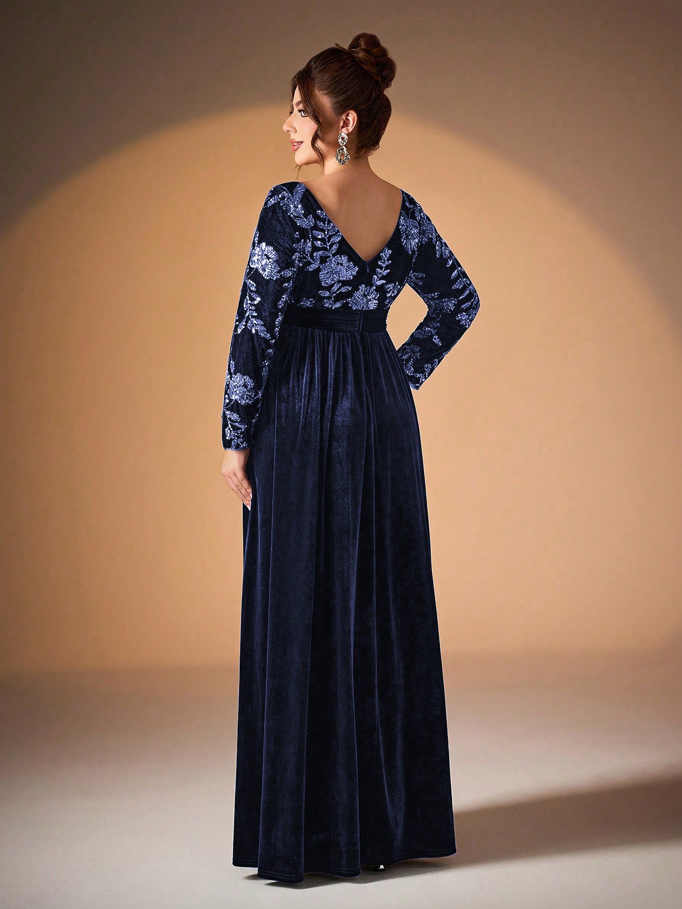 Leely Plus Women's Elegant V Neck Long Sleeve A Line Prom Dress