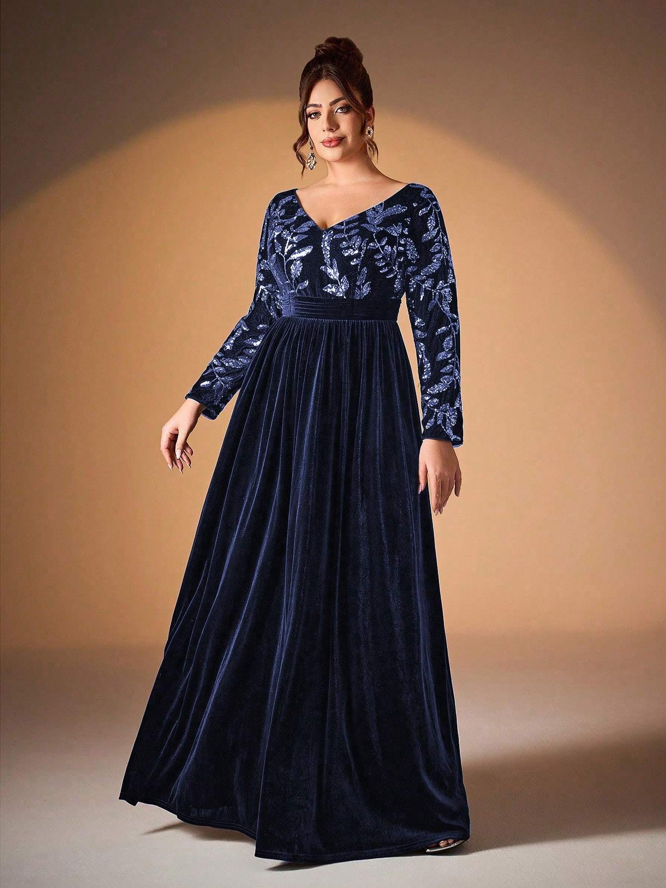 Leely Plus Women's Elegant V Neck Long Sleeve A Line Prom Dress