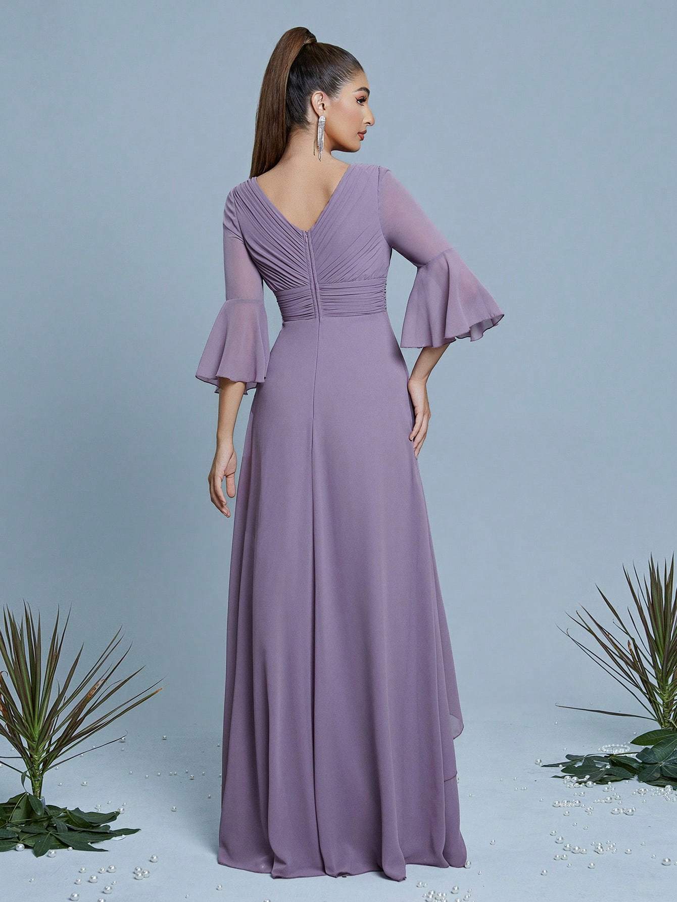 Leely Elegant V Neck Flare Sleeve Evening Gown